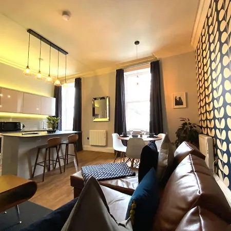The Waterhouse At Claremont Appartement *